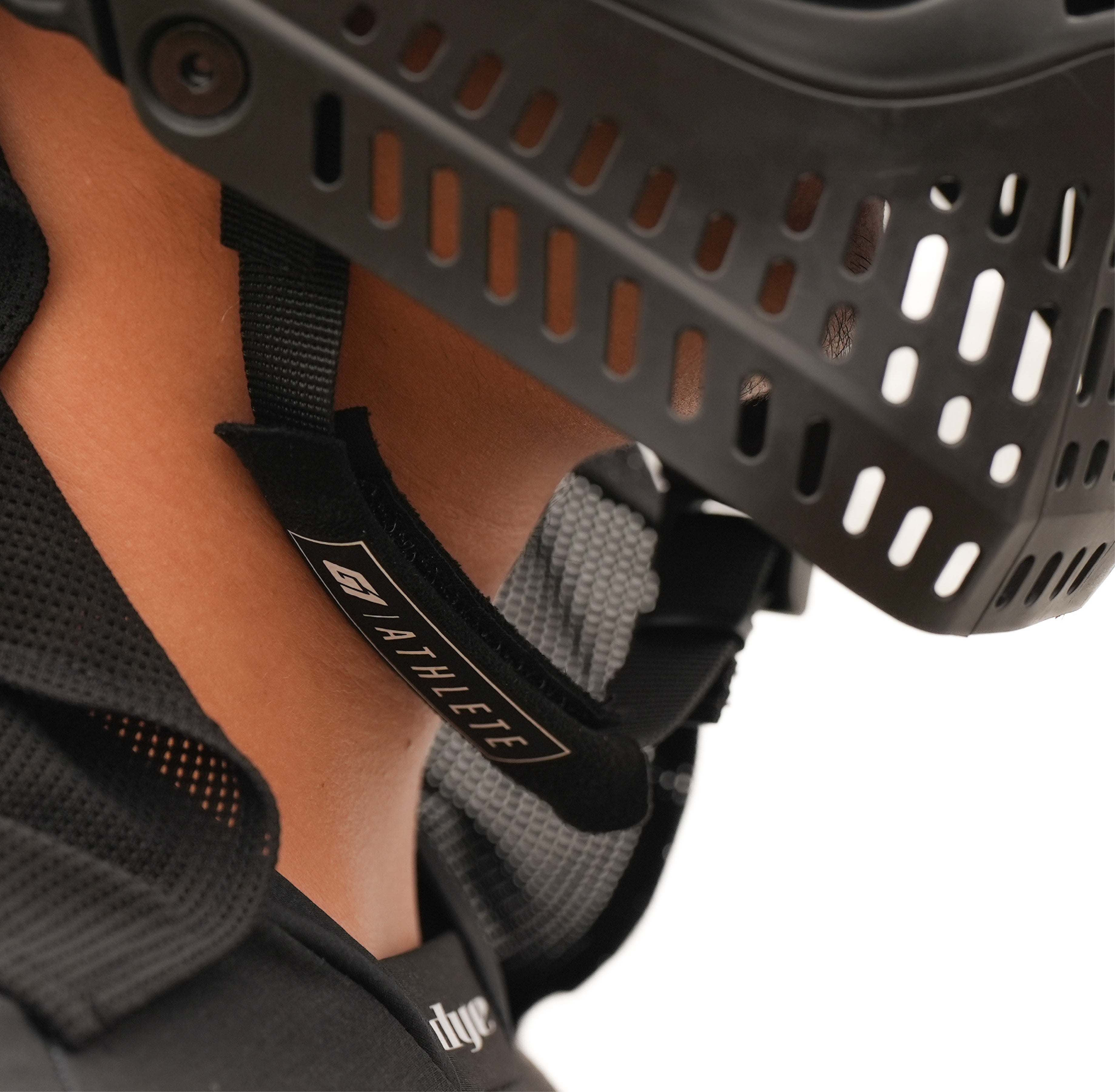 G1 MAGNETIC CHIN STRAP - QLS and 2025 THINS – G1 ATHLETE™